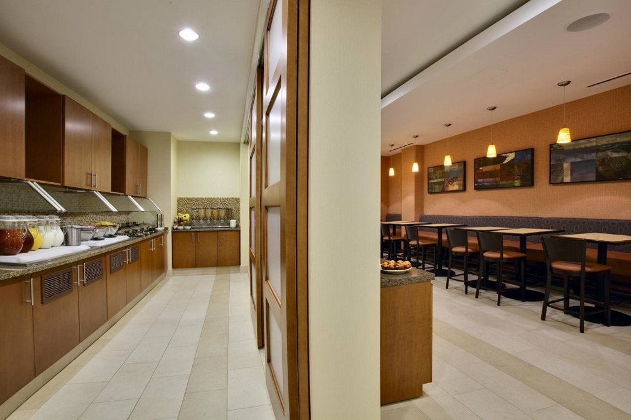 Hyatt House Fort Lauderdale Airport/Cruise Port Dania Beach Restoran gambar